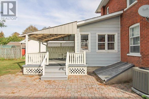 523 Armour Road, Peterborough, ON K9H1Y8 Photo 3