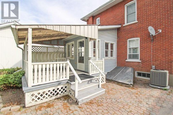523 Armour Road, Peterborough, ON K9H1Y8 Photo 4