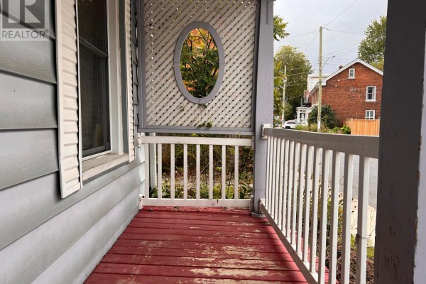 Family room - 523 Bagot Street, Kingston, ON K7K3C8 Photo 4