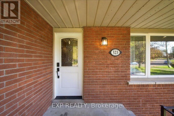 Primary Bedroom - 523 Brentwood Avenue, Oshawa, ON L1G2S9 Photo 4