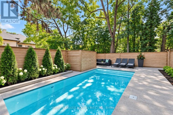 523 Vesta Drive, Toronto, ON, photo 2