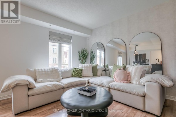 Kitchen - 524 - 46 East Liberty Street, Toronto, ON M6K3P2 Photo 3