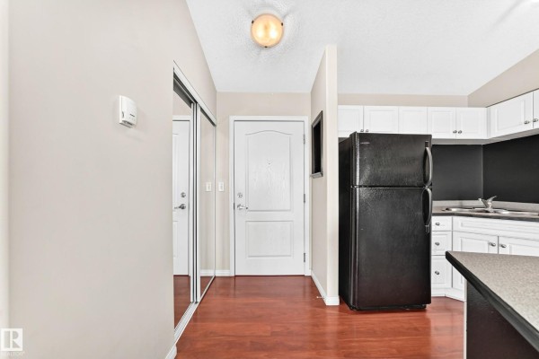 Primary Bedroom - #524 7511 171 St Nw, Edmonton, AB T5T6S7 Photo 4