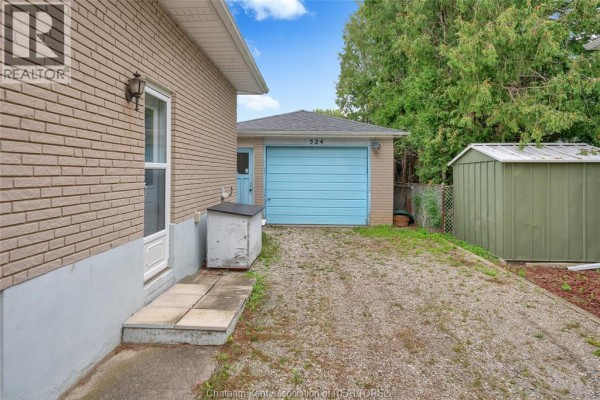 Laundry room - 524 Dora Drive, Wallaceburg, ON N8A2K3 Photo 2