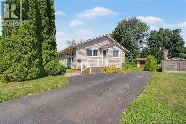 Games room - 524 Scoullar Street, Oromocto, NB E2V1H1 Photo 2