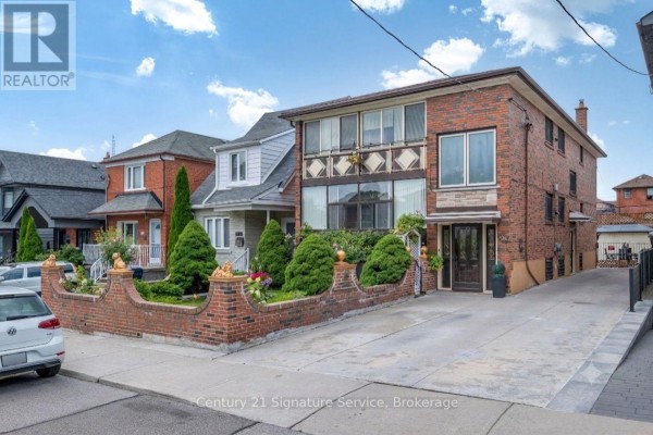 Bedroom 2 - 524 Silverthorn Avenue, Toronto, ON M6M3H7 Photo 2