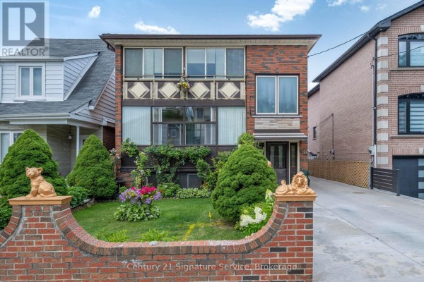 Bedroom 3 - 524 Silverthorn Avenue, Toronto, ON M6M3H7 Photo 3