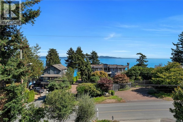 5248 Parker Ave, Saanich, BC, photo 3