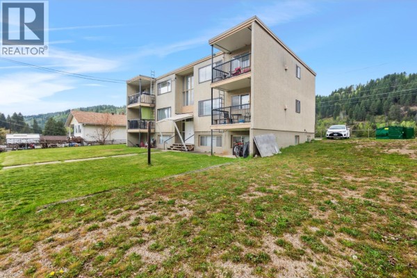 525 11th Avenue, Castlegar, BC V1N1J6 Photo 5