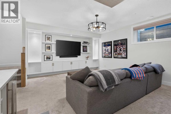 4pc Bathroom - 525 23 Street Nw, Calgary, AB T2N5E5 Photo 3