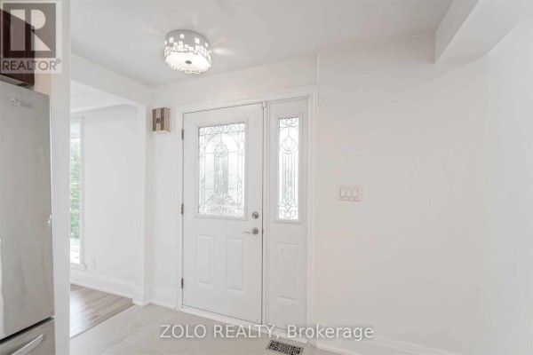 Dining room - 525 Lynett Crescent, Richmond Hill, ON L4C2V8 Photo 2