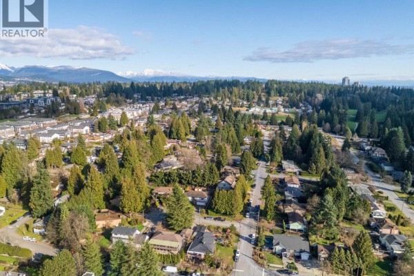 525 Perth Avenue, Coquitlam, BC V3J7V1 Photo 2