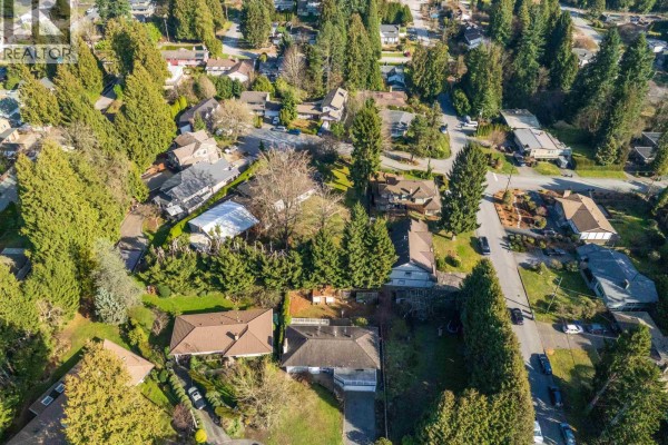 525 Perth Avenue, Coquitlam, BC V3J7V1 Photo 3