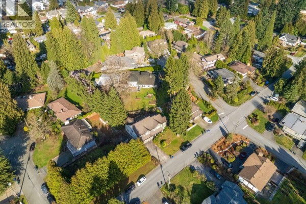 525 Perth Avenue, Coquitlam, BC V3J7V1 Photo 4