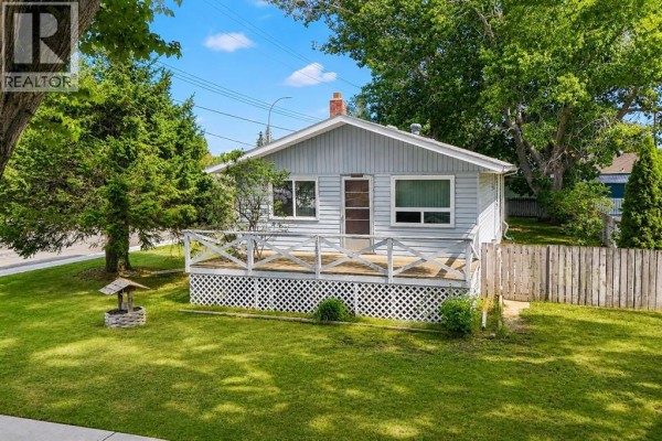 5259 51 Street, Lacombe, AB, photo 2