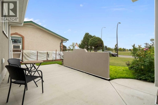 Bedroom - 5259 Rundleview Road Ne, Calgary, AB T1Y1J6 Photo 4