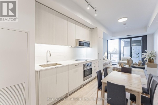 526 - 250 Lawrence Avenue W, Toronto, ON, photo 2