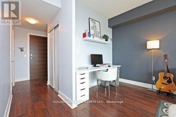 Primary Bedroom - 526 - 35 Brian Peck Crescent, Toronto, ON M4G0A5 Photo 4