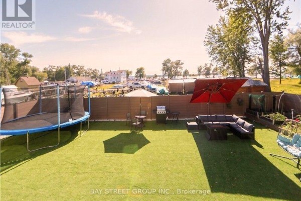 526 Lake Dr S Drive, Georgina, ON L4P1S2 Photo 4