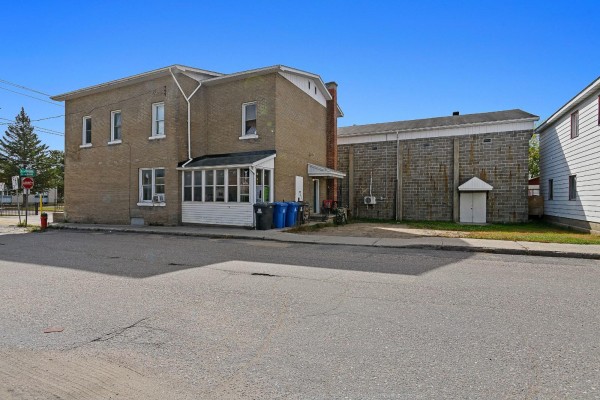 526 Rue Baume, Fort Coulonge, QC J0X1V0 Photo 3
