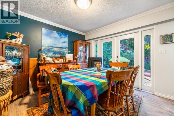 5261 Cliffridge Avenue, North Vancouver, BC V7R3V2 Photo 4