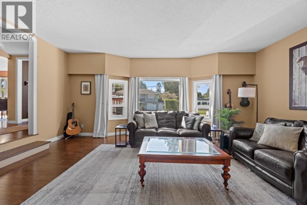 5265 Belair Crescent, Tsawwassen, BC V4M2E5 Photo 3