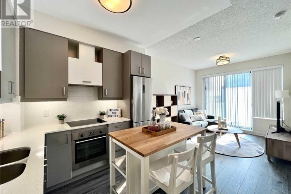 Kitchen - 527 - 28 Uptown Drive, Markham, ON L3R5M8 Photo 3