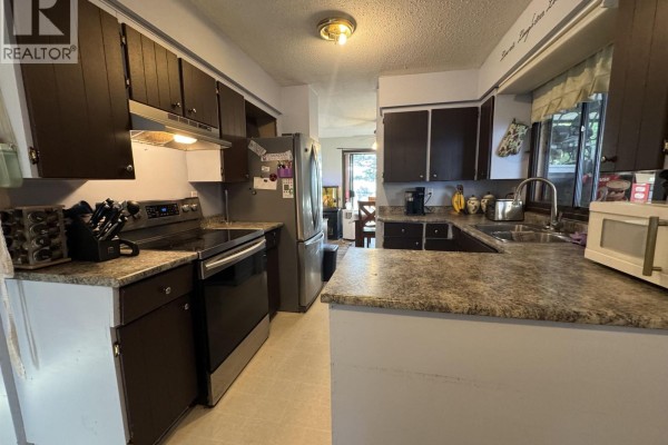 527 Centennial Drive, Williams Lake, BC, photo 3