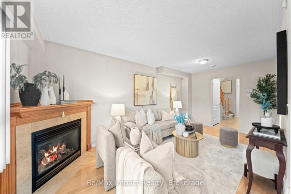Bedroom - 527 Falconridge Drive, Oshawa, ON L1K0C1 Photo 5