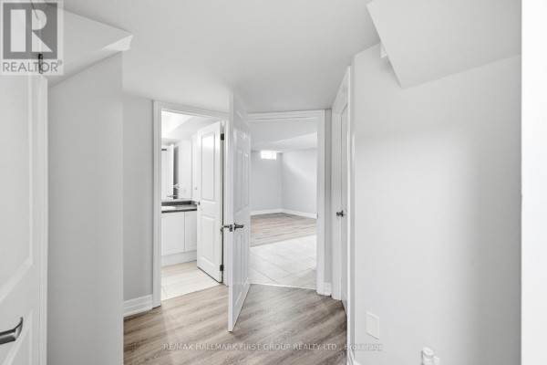 527 Halo Street, Oshawa, ON L1L0H9 Photo 4