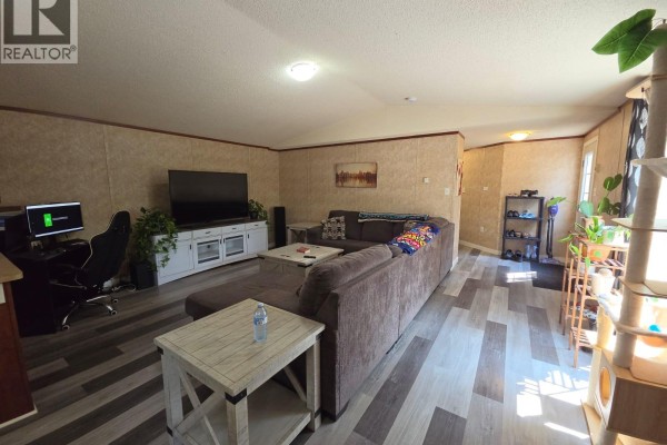4pc Bathroom - 5277 45 Street Se, Chetwynd, BC V0C1J0 Photo 2