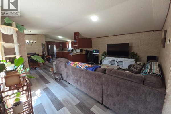 3pc Ensuite bath - 5277 45 Street Se, Chetwynd, BC V0C1J0 Photo 3