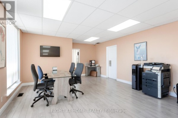 5277 Creekbank Road, Mississauga, ON L4W1N3 Photo 5