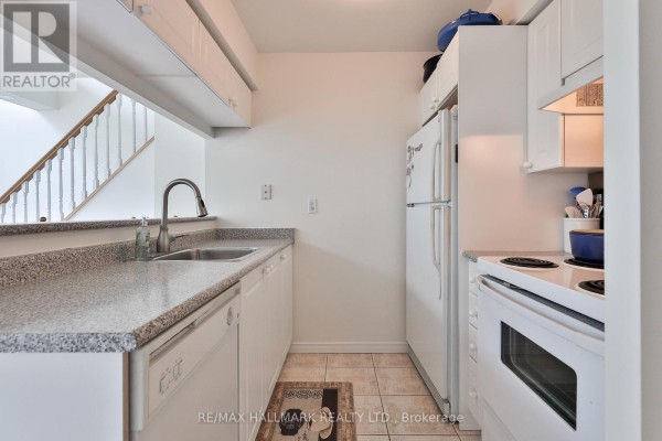 528 - 109 Front Street E, Toronto, ON M5A4P7 Photo 4