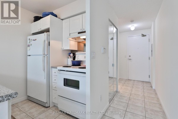 528 - 109 Front Street E, Toronto, ON M5A4P7 Photo 5