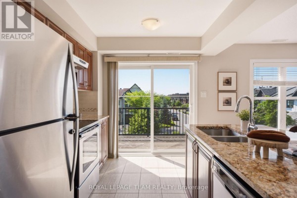 528 Clearbrook Drive, Ottawa, ON K2J5X5 Photo 2
