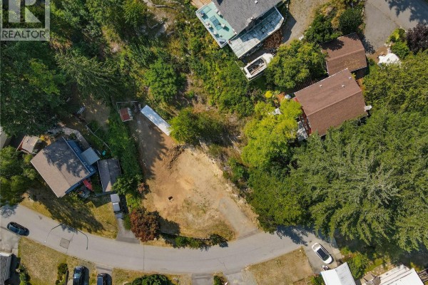 528 Eagle Cres, Gold River, BC V0P1G0 Photo 4