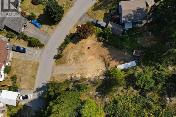 528 Eagle Cres, Gold River, BC V0P1G0 Photo 5