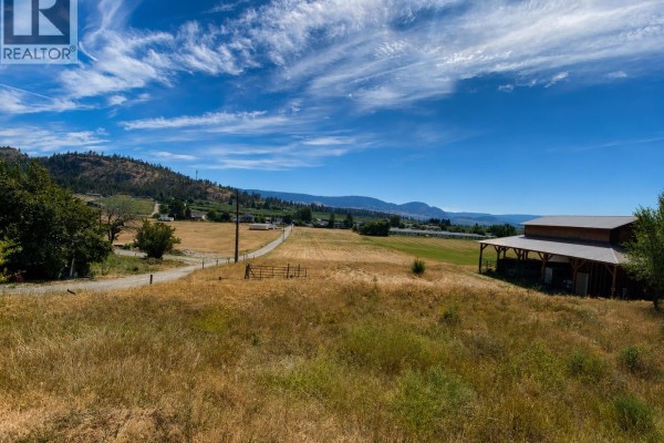 528 Snowsell Street N, Kelowna, BC V1V2C7 Photo 2