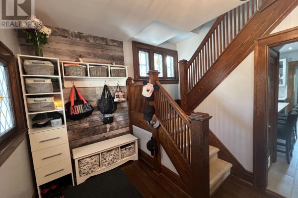 Foyer - 5285 Stuart Avenue, Niagara Falls, ON L2E4M9 Photo 4
