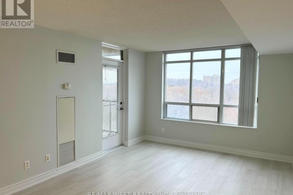 529 - 700 Humberwood Boulevard, Toronto, ON, photo 2