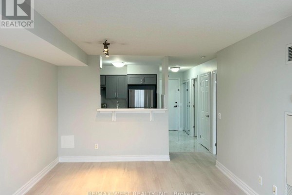 529 - 700 Humberwood Boulevard, Toronto, ON, photo 3