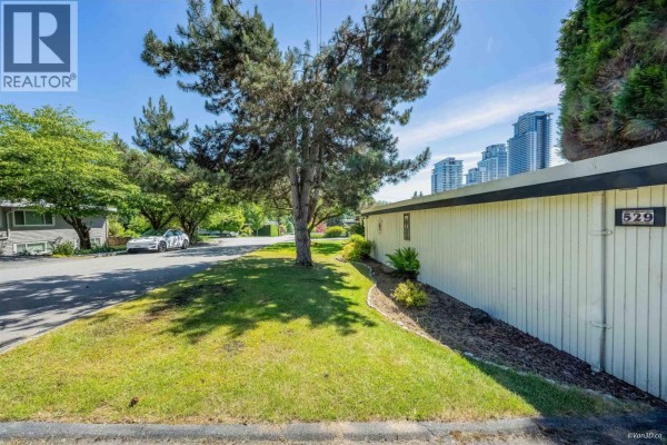 529 Appian Way, Coquitlam, BC, photo 3