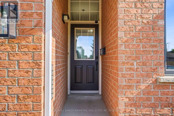 529 St Lawrence Drive, Welland, ON, photo 2