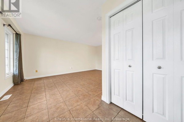 Kitchen - 529 Victoria Road N, Guelph, ON N1E7M3 Photo 3