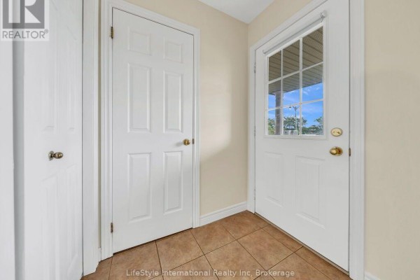 Primary Bedroom - 529 Victoria Road N, Guelph, ON N1E7M3 Photo 4