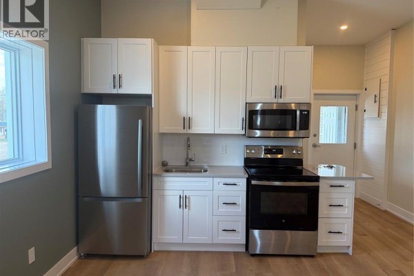 5294 Nauvoo Road, Warwick Watford, ON N0M2S0 Photo 3