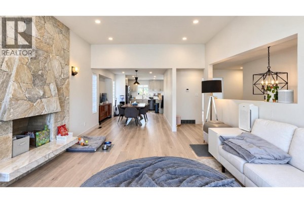 5298 Schou Street, Burnaby, BC V5G4L1 Photo 4