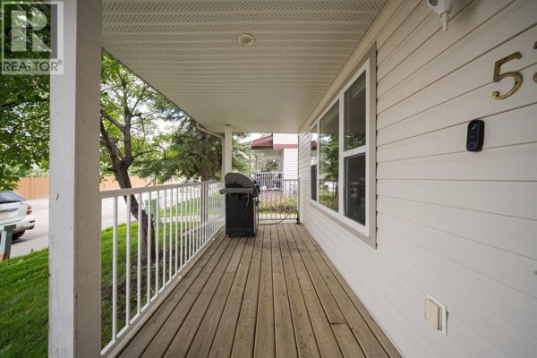 Kitchen - 53, 100 St.laurent Way, Fort Mcmurray, AB T9K2R4 Photo 2