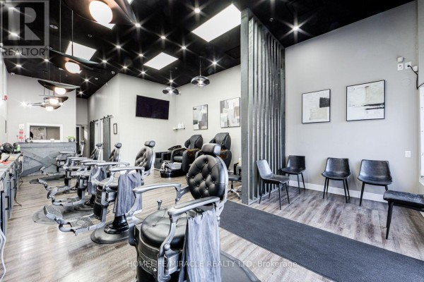 53 - 80 Maritime Ontario Boulevard, Brampton, ON L6S0E7 Photo 5